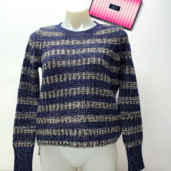 🔥Victoria Secret sweater sz Xs (run big )New - Picture 1 of 7